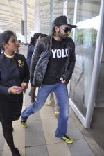 Ranveer Singh snapped at the Mumbai Airport on 29th June 2013 (28).JPG